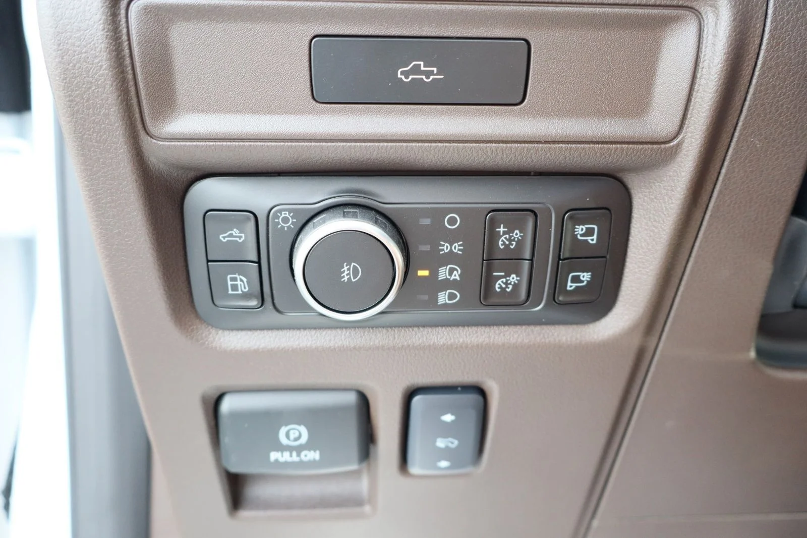 New 2026 Star White Metallic Tri-Coat Ford King Ranch® image 28