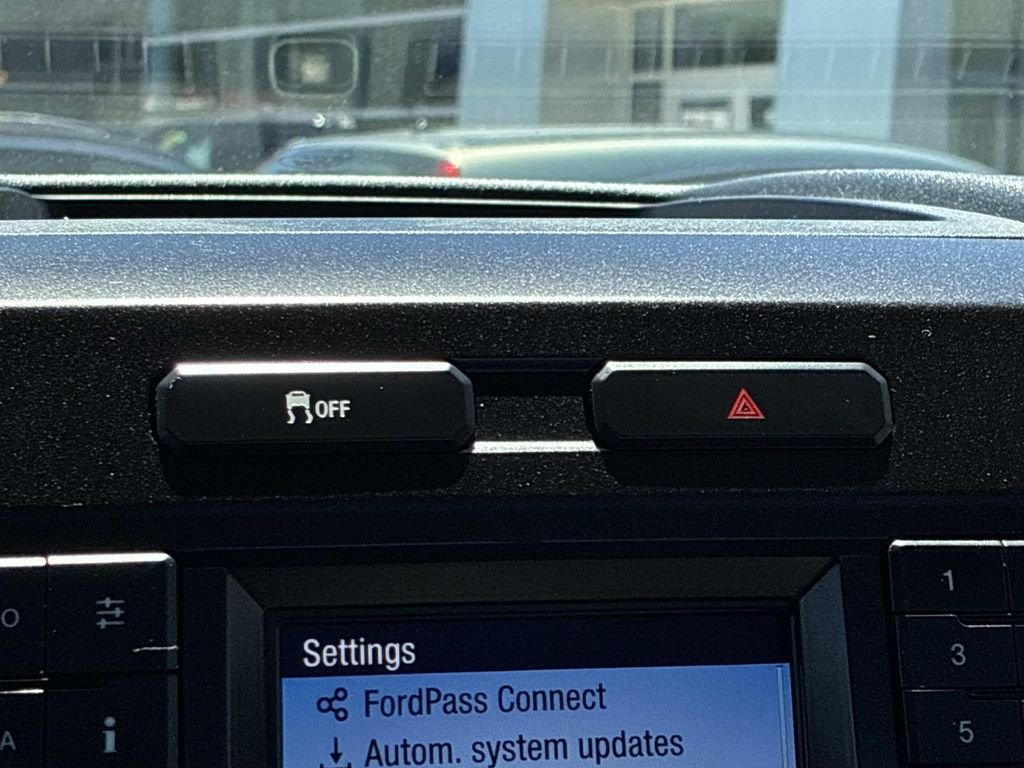 Used 2022 White Ford XL image 34