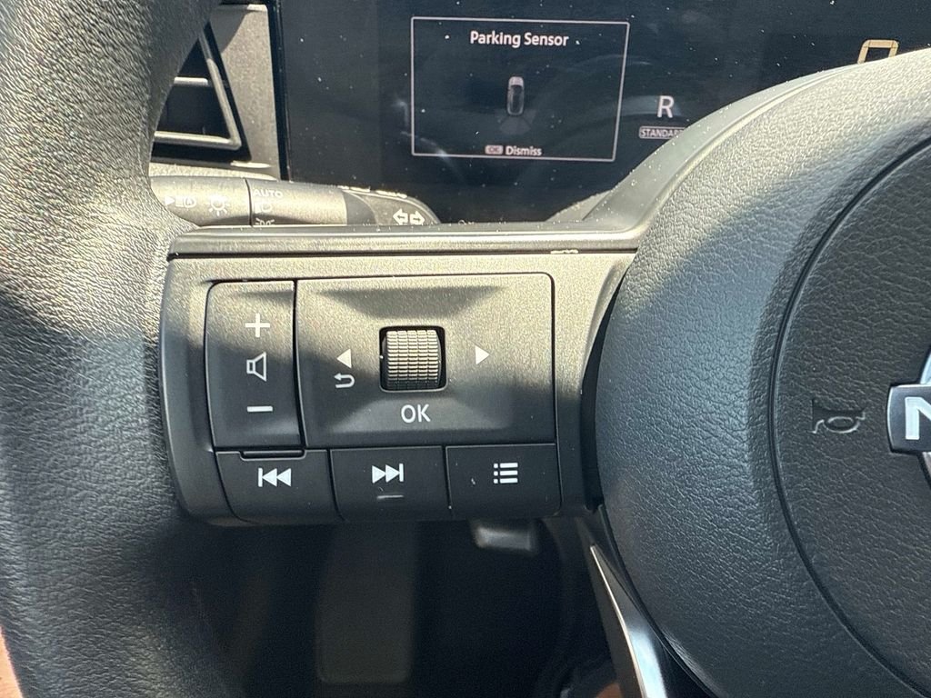 Used 2025 Gray Nissan SV image 29