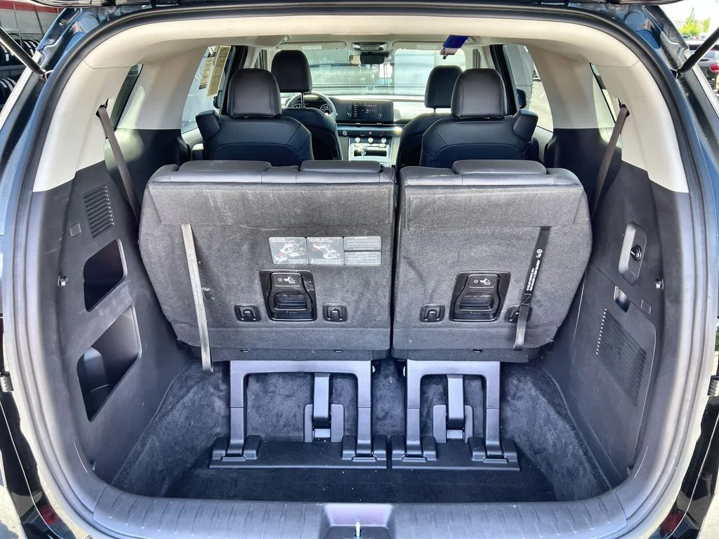 Used 2023 Black Kia LX Seat Package image 23