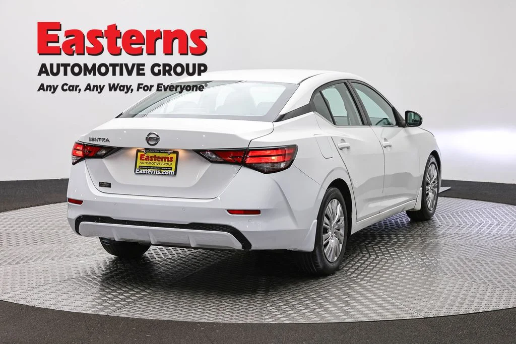 Used 2020 White Nissan S image 5