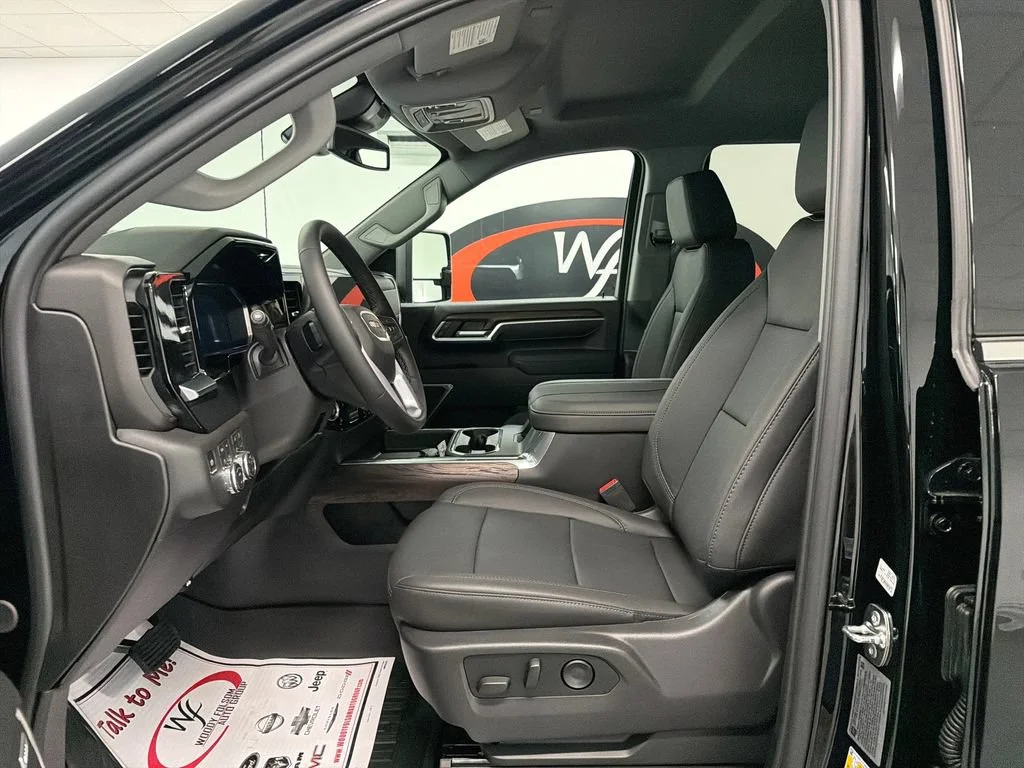 New 2026 Onyx Black GMC SLT image 8