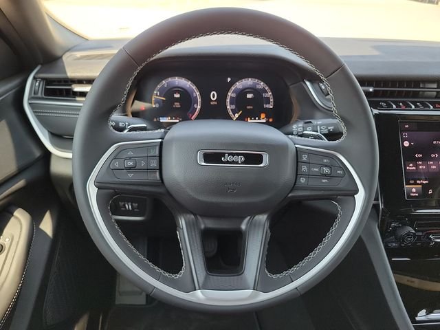 New 2026 Bright White Clearcoat Jeep Laredo image 19