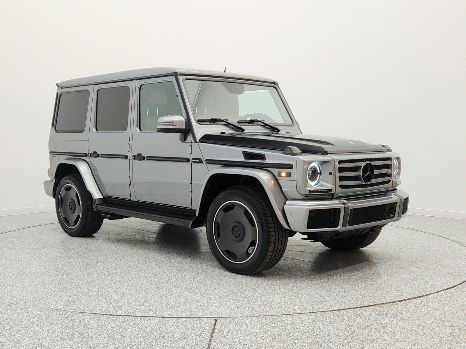 Used 2016 Palladium Silver Metallic Mercedes-Benz 4MATIC® 4dr G 550 image 3