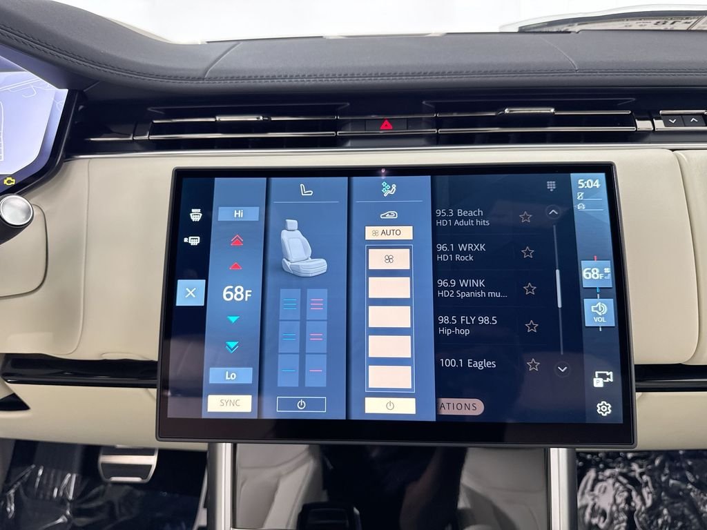 New 2026 Santorini Black Land Rover SE LWB image 17