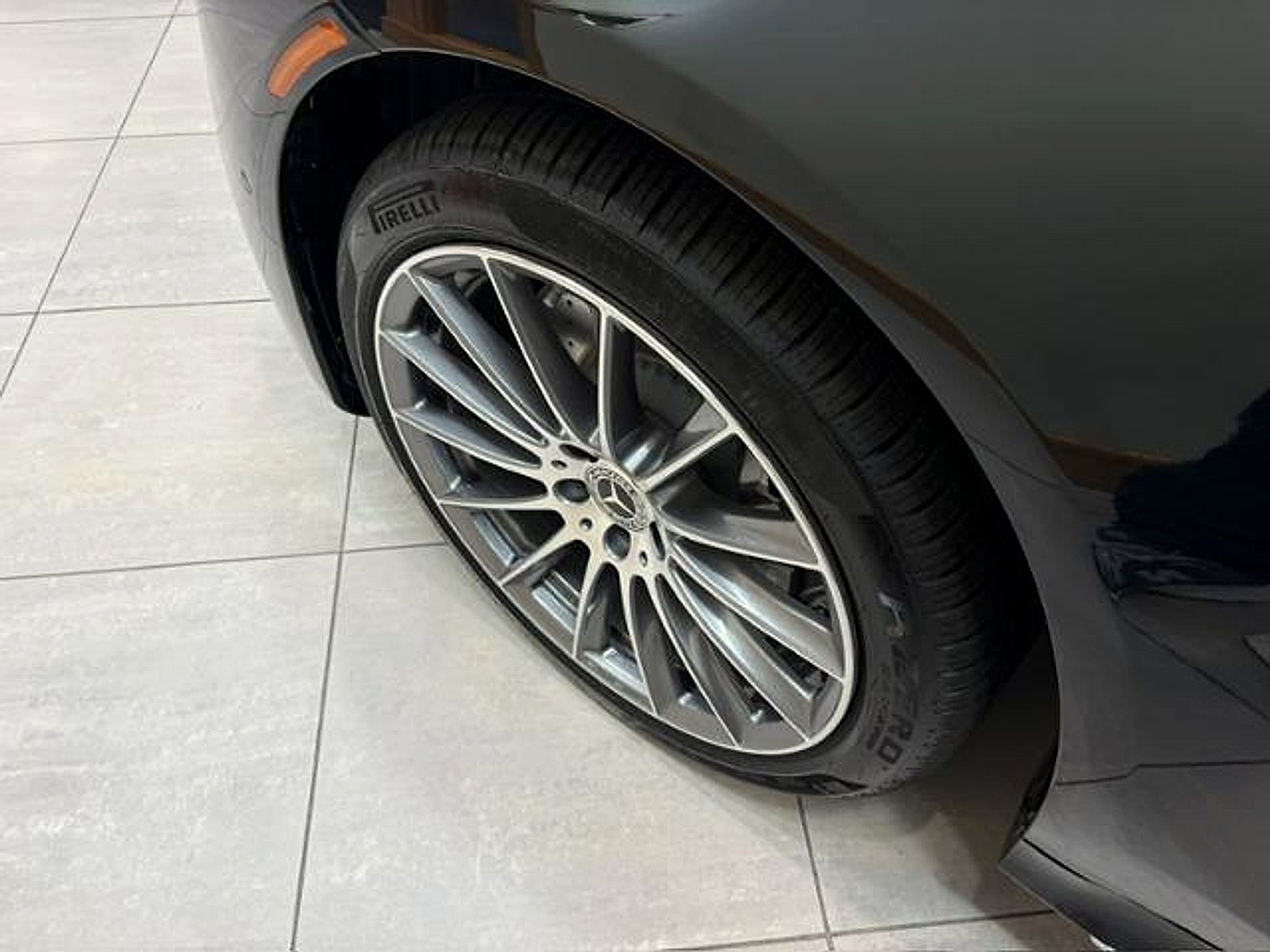 New 2026 Emerald Green Metallic Mercedes-Benz S 580 image 6