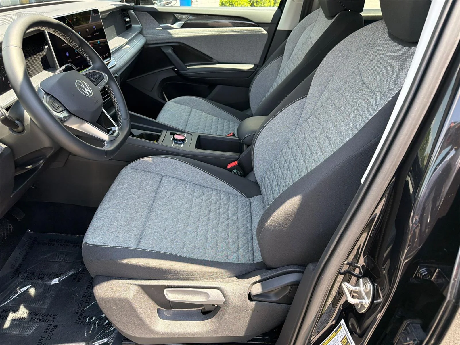 Used 2025 Deep Black Pearl Volkswagen S image 8