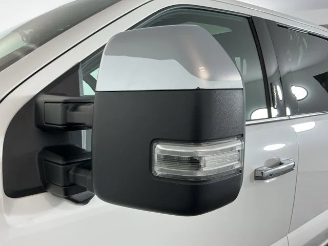 Used 2023 White Metallic Ford Platinum image 12
