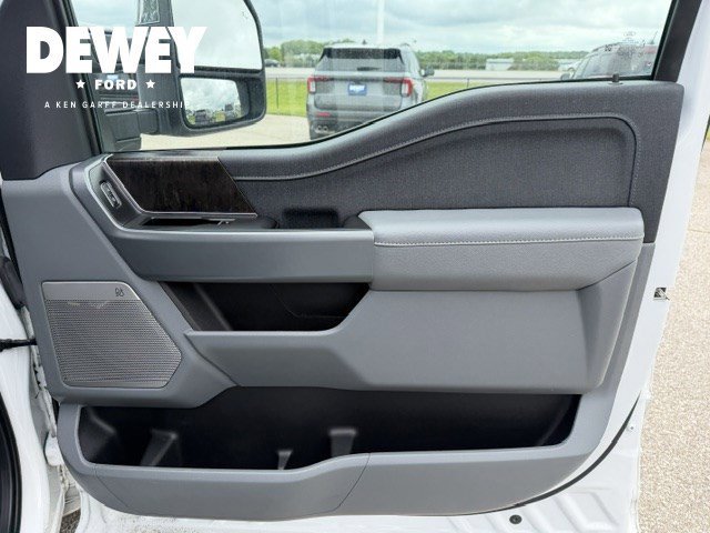 Used 2023 Oxford White Ford LARIAT image 38