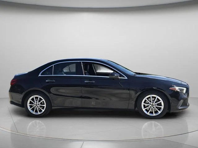 Used 2021 Black Mercedes-Benz A 220 image 4