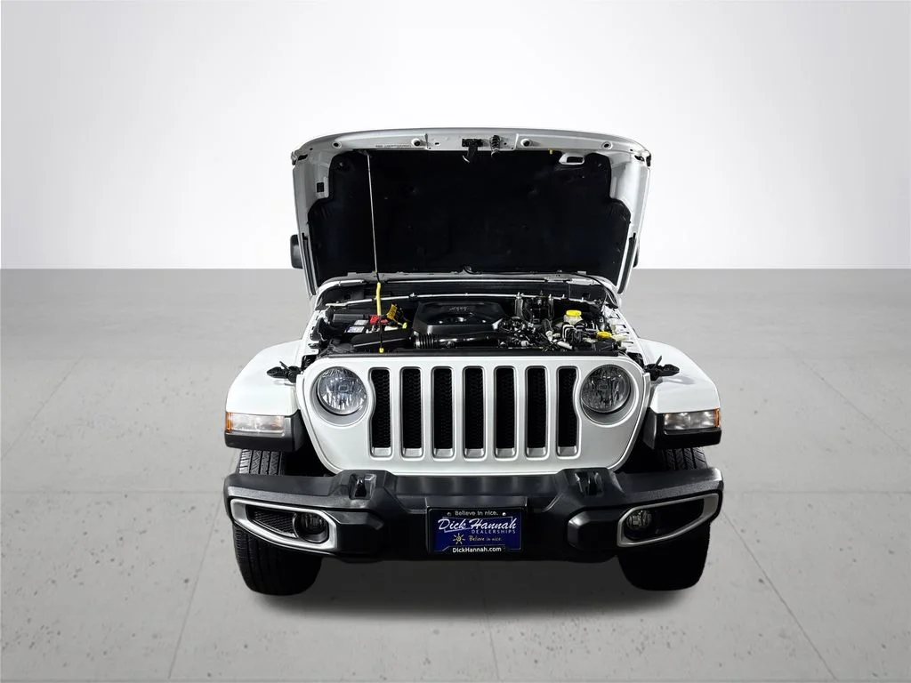 Used 2021 White Jeep Unlimited Sahara image 21