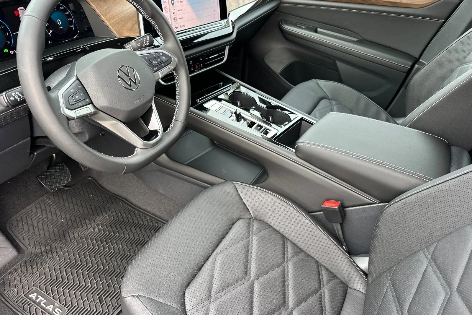 2026 Volkswagen Atlas SE w/Tech - Photo 9