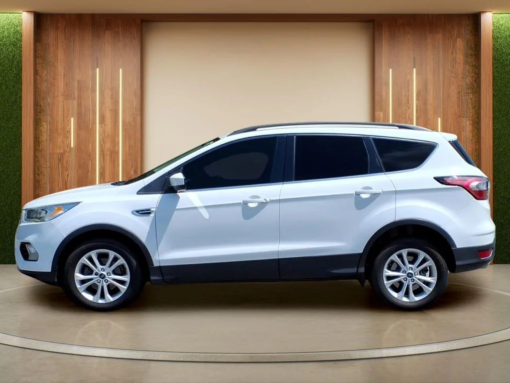Used 2017 White Ford SE image 28