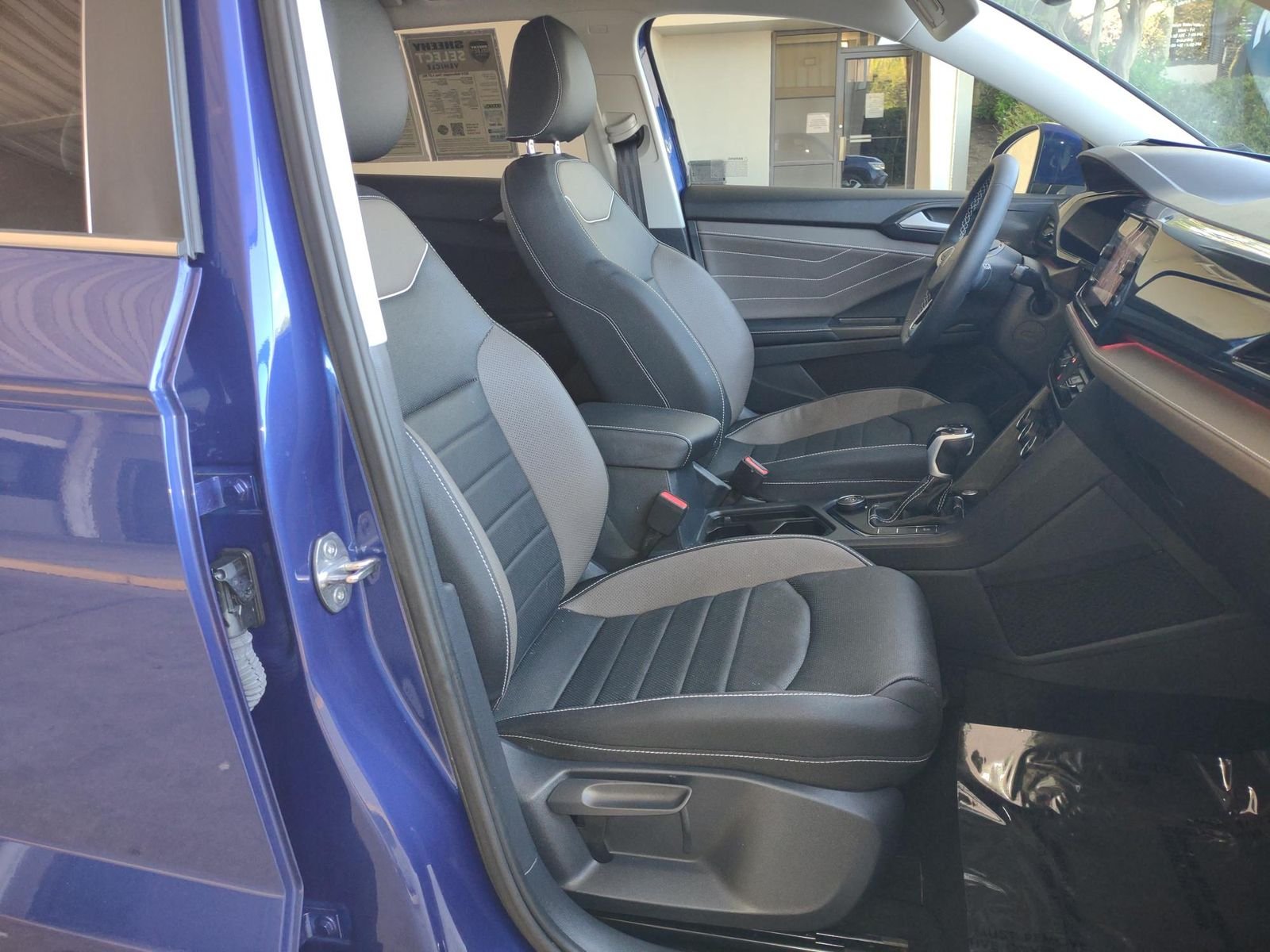 Used 2024 Blue Volkswagen 1.5T SEL image 36