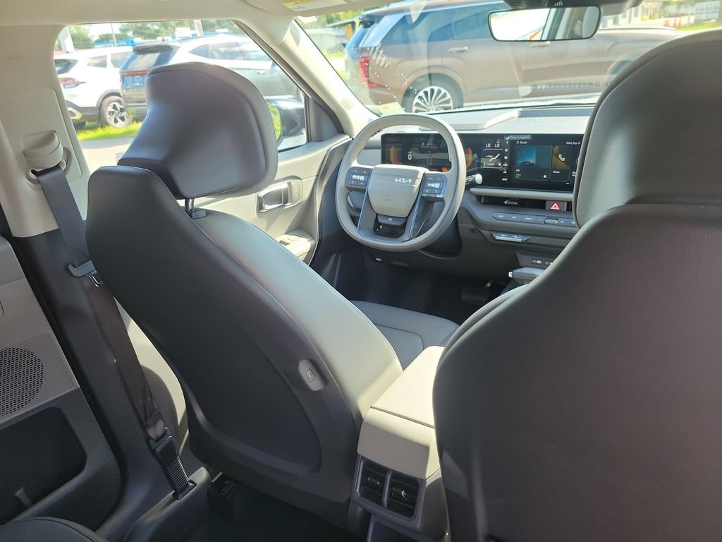 New 2027 Snow White Pearl Kia EX image 13