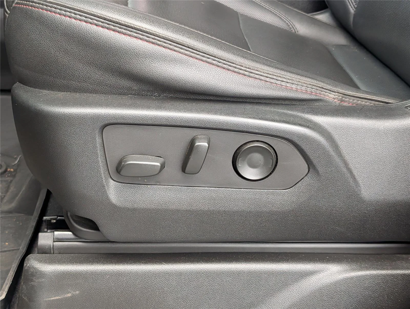 Used 2022 Dark Ash Metallic Chevrolet RST image 10