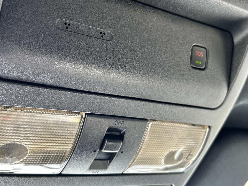 Used 2024 White Nissan PRO-4X image 32