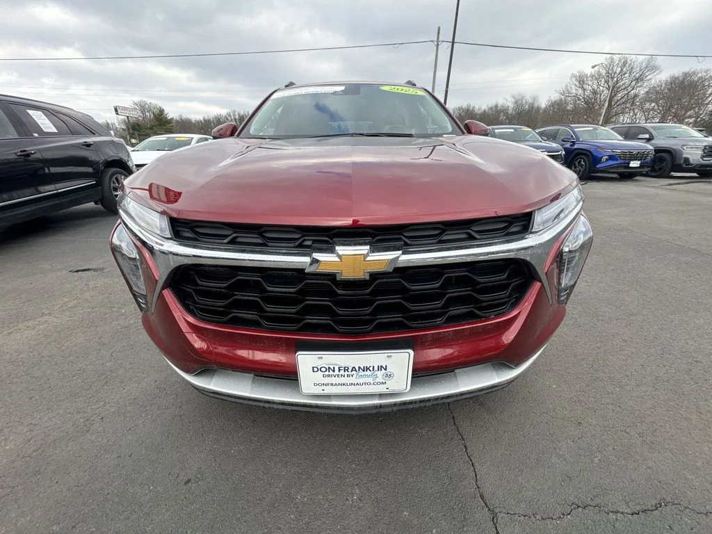 Used 2025 Red Chevrolet LT image 26
