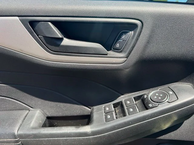 Used 2022 White Ford SE image 20