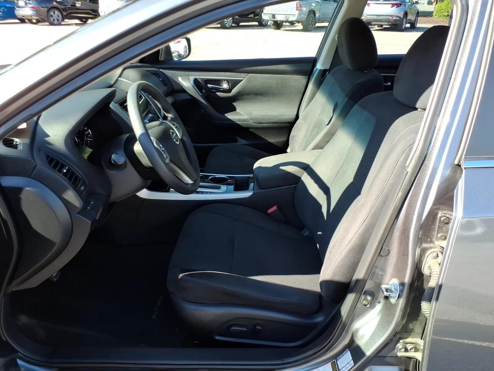 Used 2014 Gun Metallic Nissan 2.5 S image 10