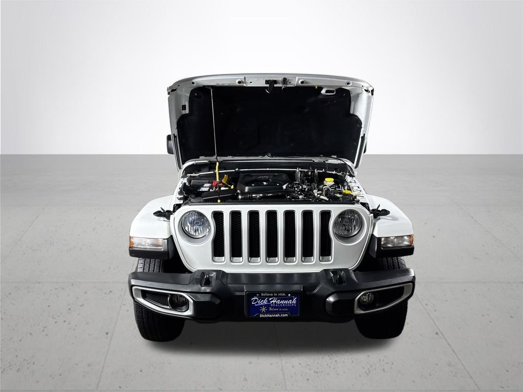 Used 2021 White Jeep Unlimited Sahara image 21