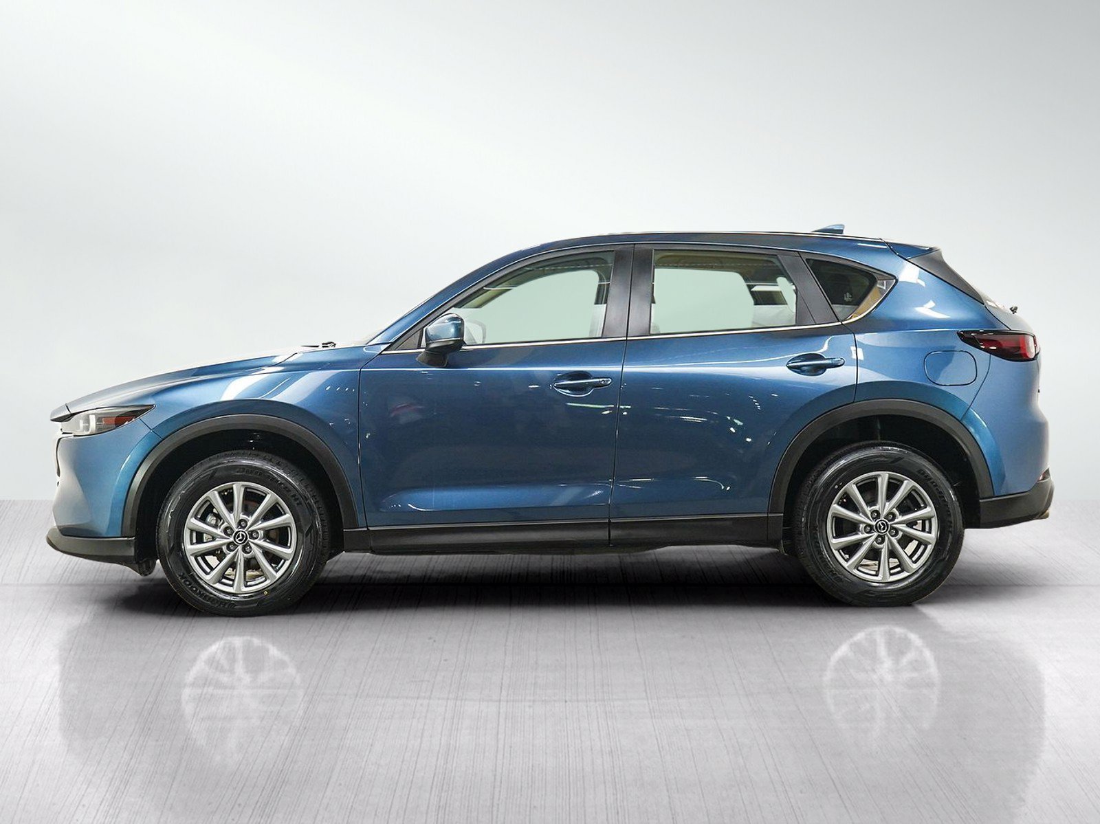 Used 2023 Mazda CX-5 S with VIN JM3KFBAMXP0257186 for sale in Burnsville, Minnesota