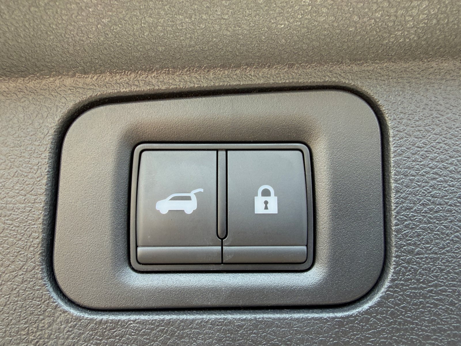 Certified Used 2026 Aspen White Tricoat Nissan Platinum image 38