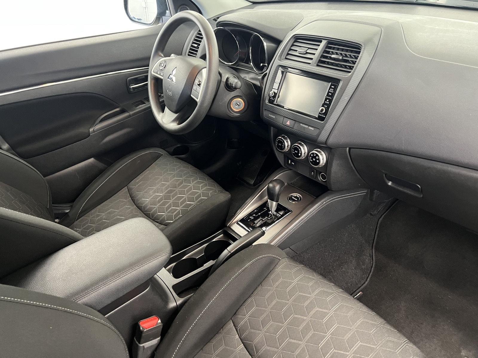 2025 Mitsubishi Outlander Sport ES - Photo 27