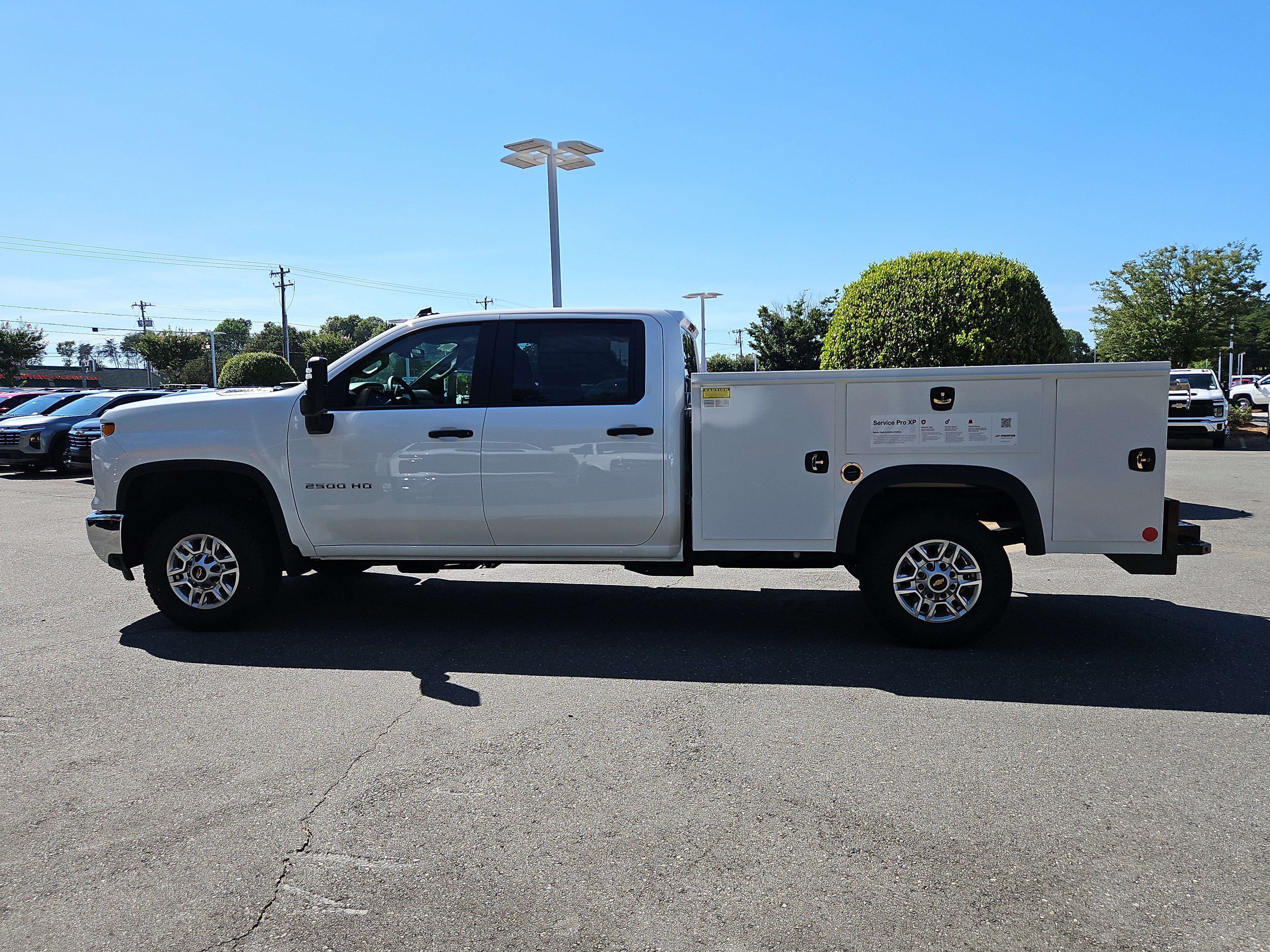 New 2026 Summit White Chevrolet WT image 2