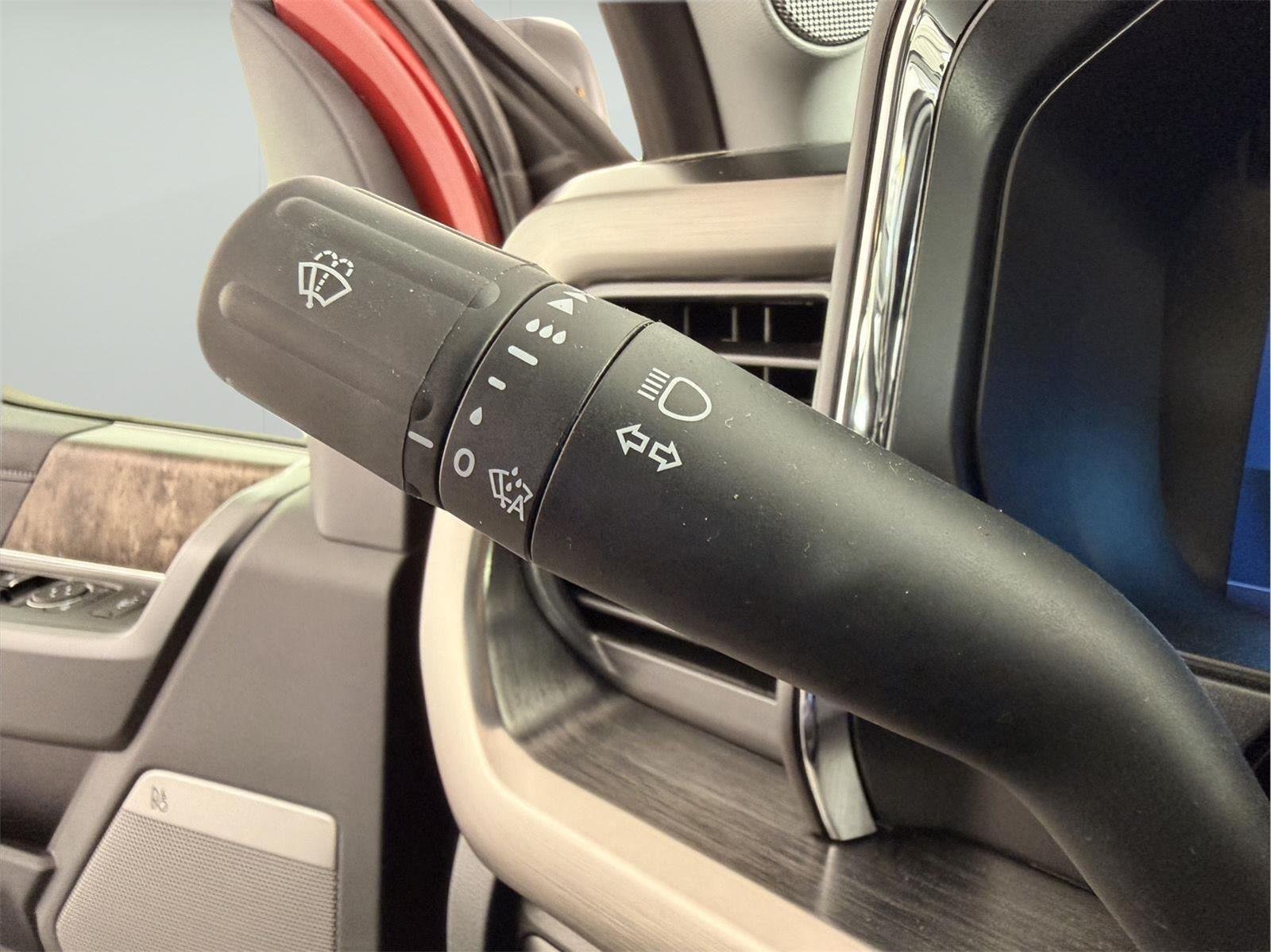 2025 Ford F-350 Super Duty Lariat - Photo 31