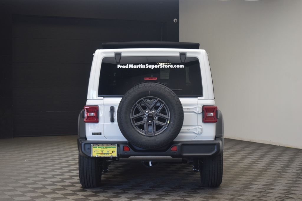 New 2026 Bright White Clear-Coat Exterior Paint Jeep Sport S image 11