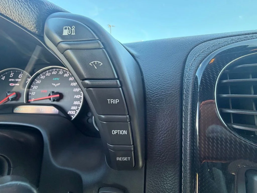 Used 2009 Gray Chevrolet Z06 image 35