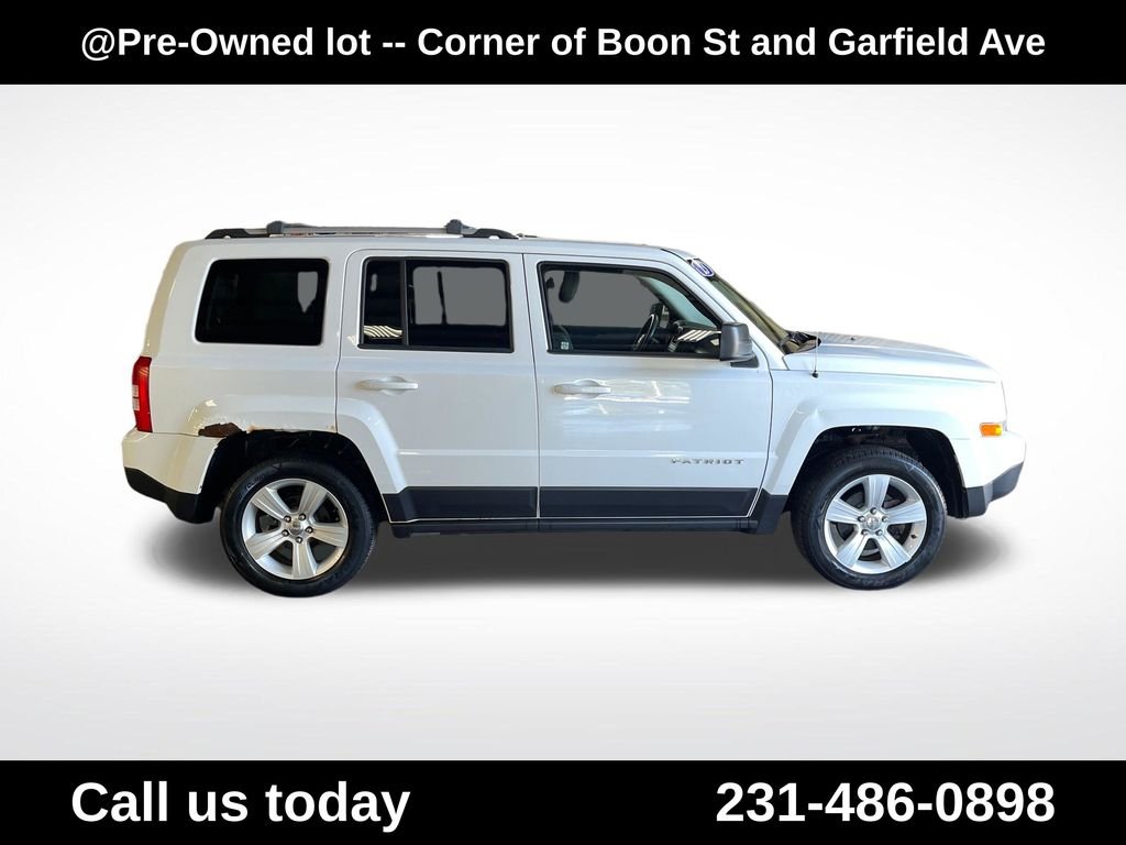 Used 2013 White Jeep Limited image 6