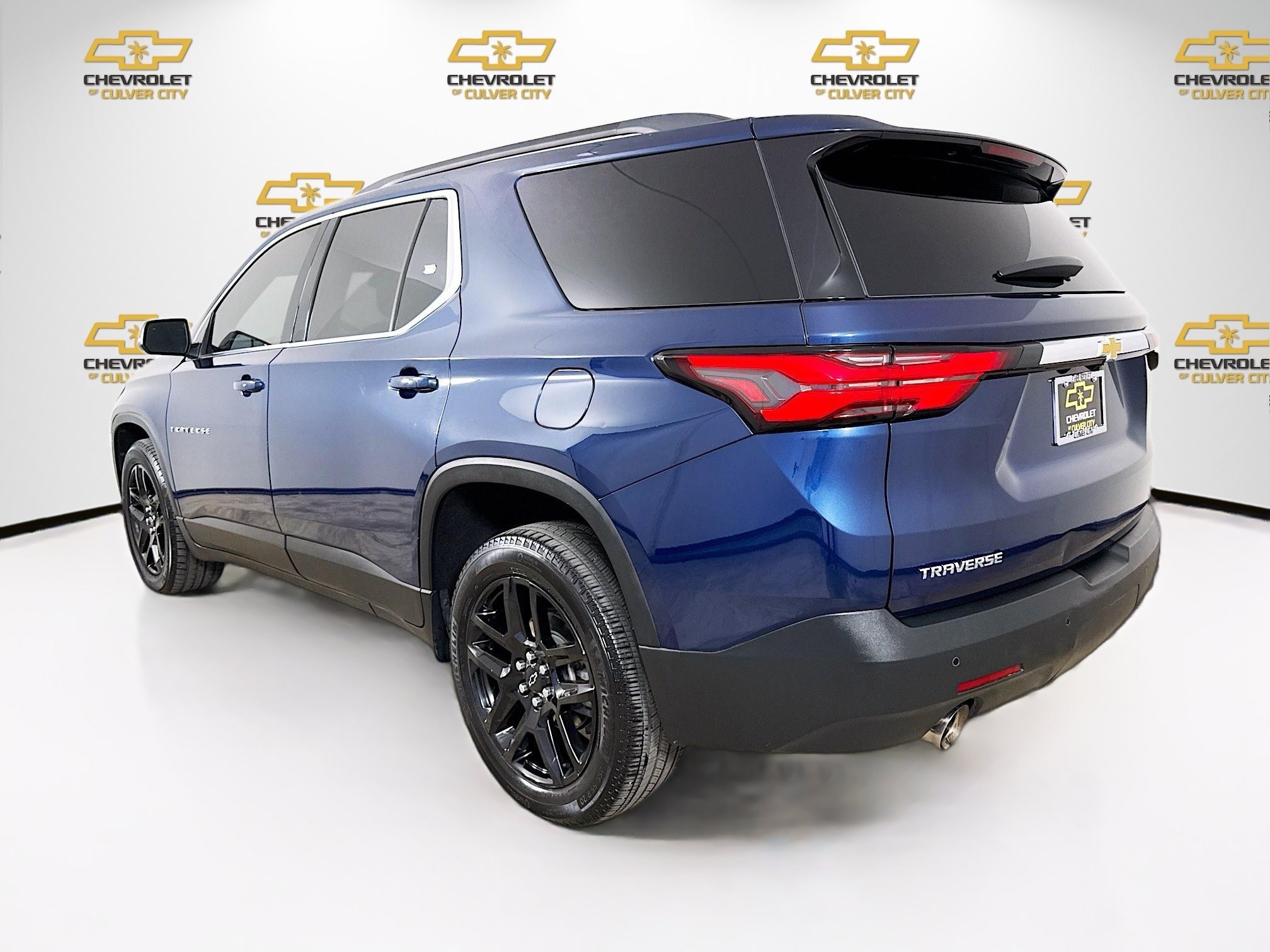Used 2023 Northsky Blue Metallic Chevrolet LT Leather image 6