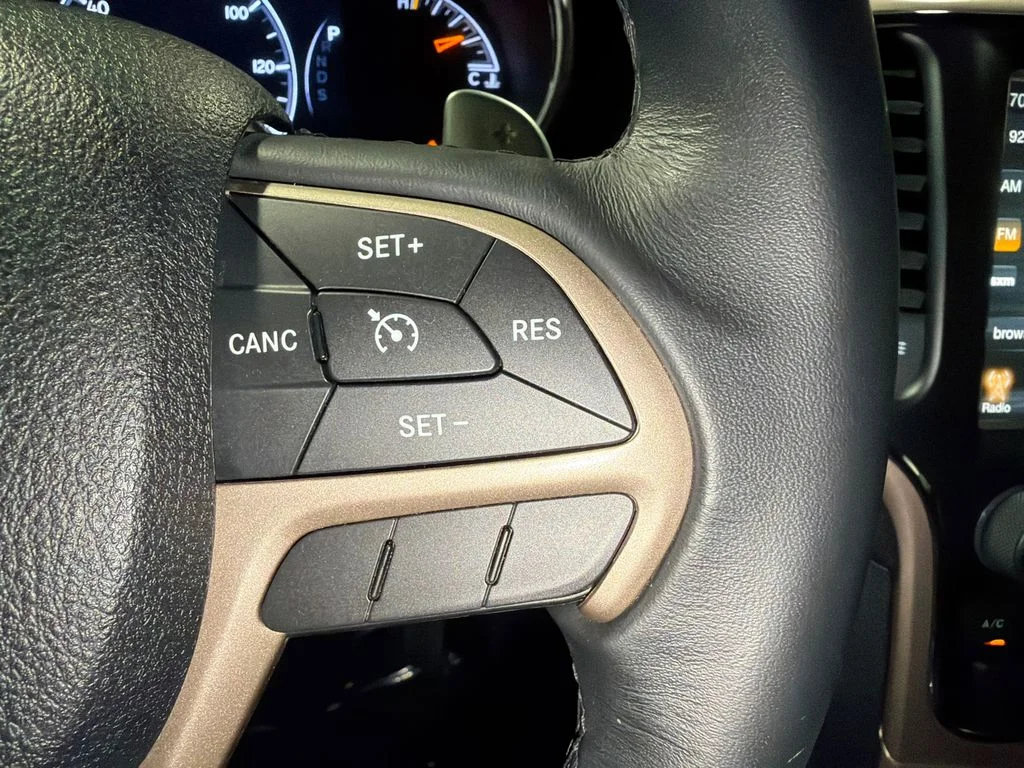 Used 2015 Bright White Clearcoat Jeep Laredo image 27