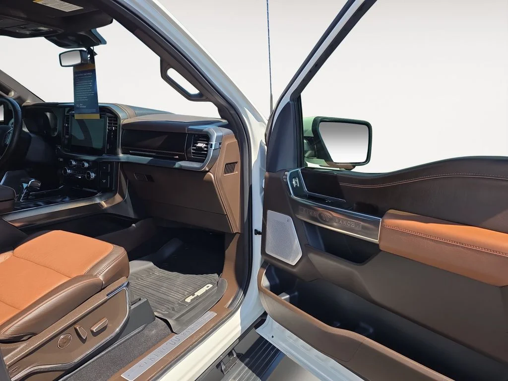 Used 2025 Star White Metallic Tri-Coat Ford King Ranch image 9