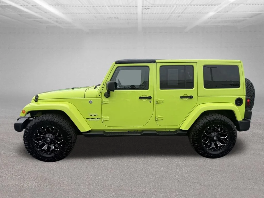 Used 2017 Green Jeep Unlimited Sahara image 12