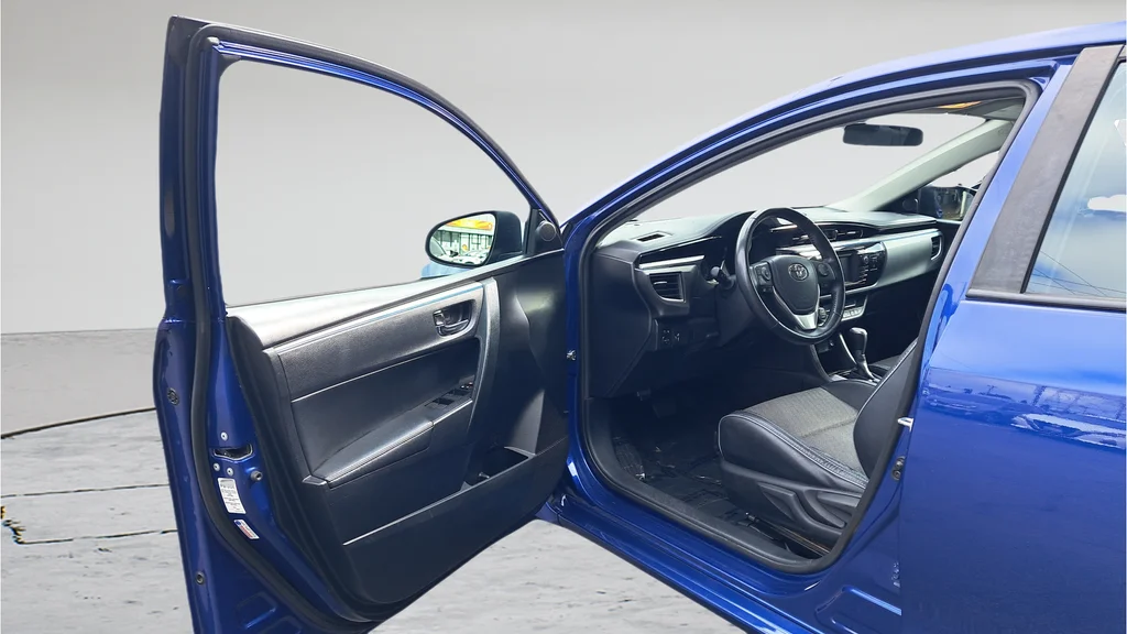 Used 2016 Blue Toyota S image 4