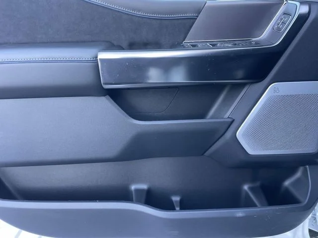 New 2026 White Ford Platinum image 19