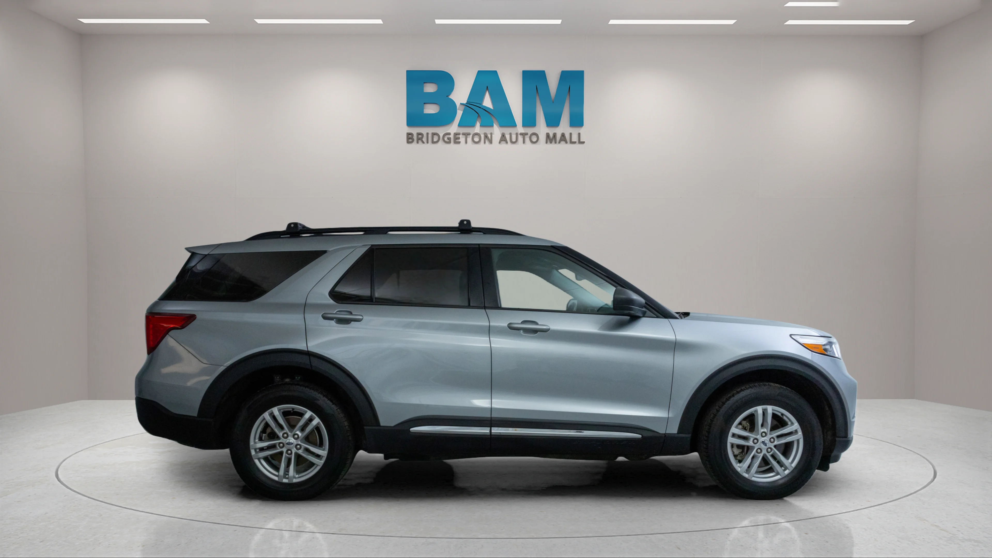 Used 2023  Ford XLT image 8