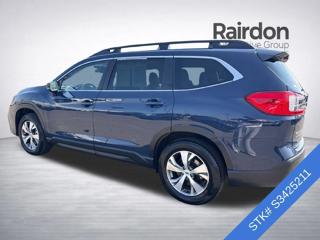 Used 2025  Subaru Premium image 2