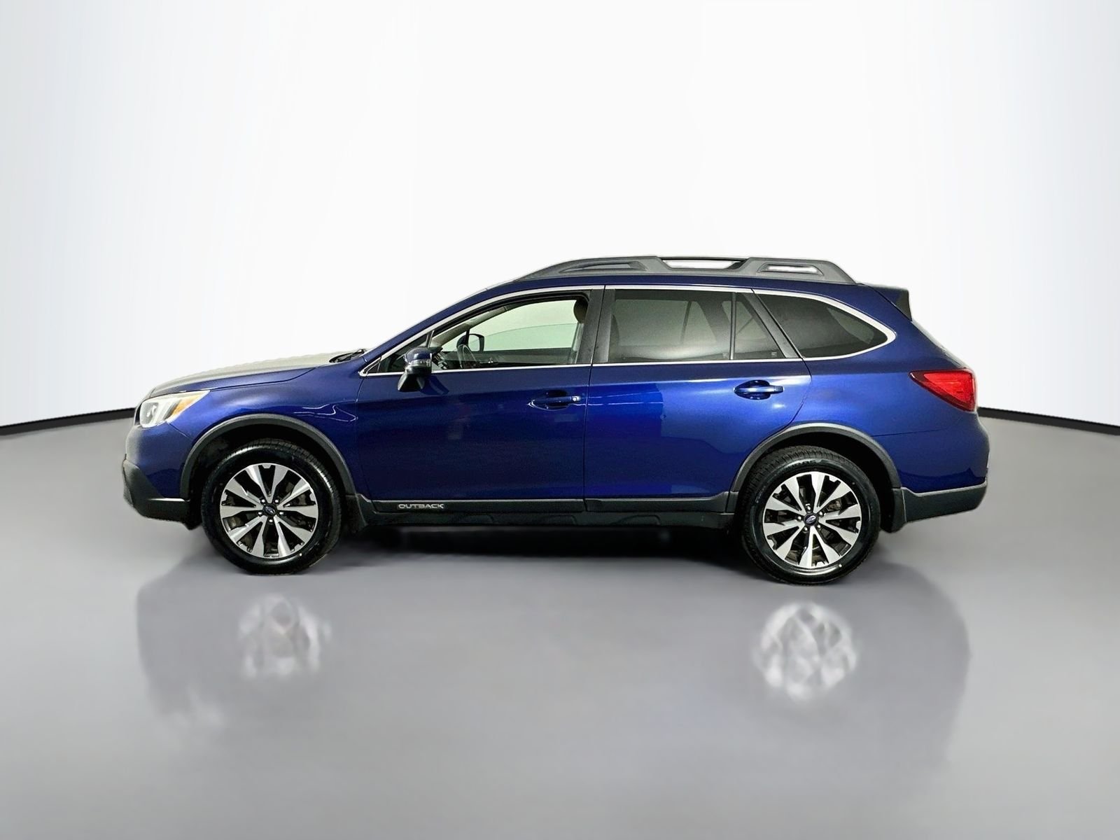 Used 2017 Lapis Blue Subaru 2.5i image 4