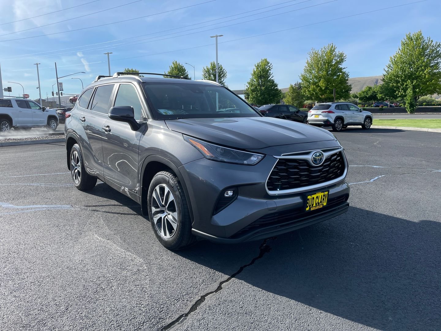2023 Toyota Highlander Hybrid XLE AWD's photo