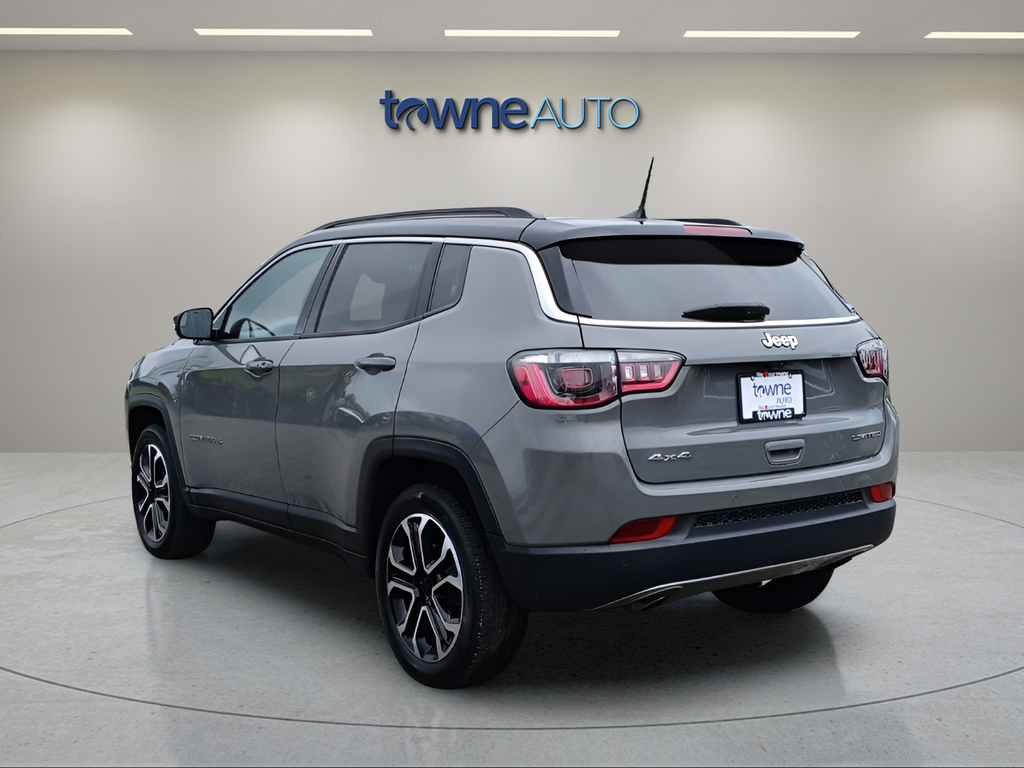 Used 2023 Gray Jeep Limited image 3