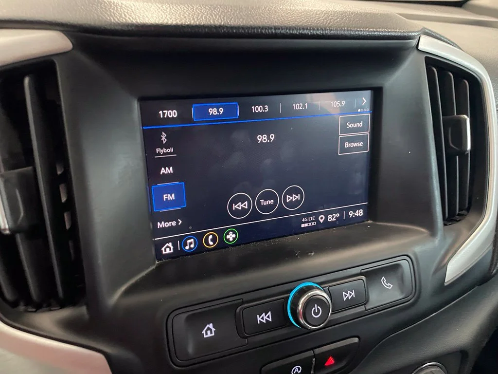 Used 2022 Black GMC SLE image 15
