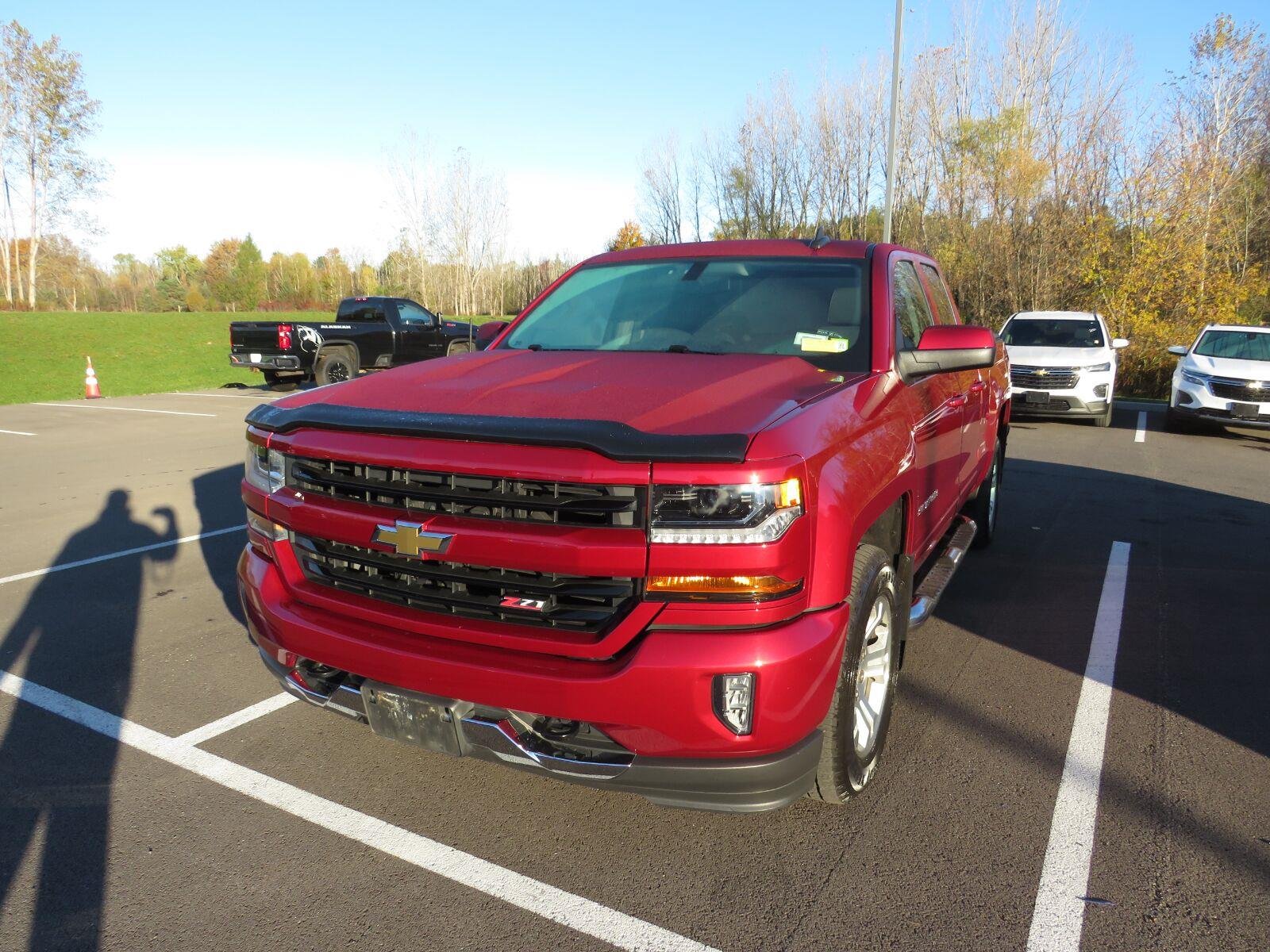 Used 2018 Cajun Red Tintcoat Chevrolet LT image 7