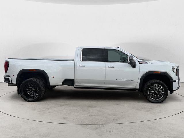 Used 2024 White GMC Denali image 5