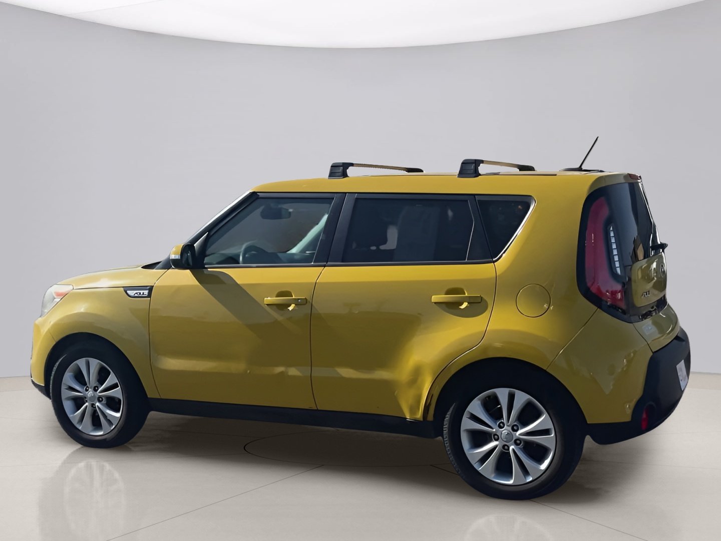 Used 2014 Yellow Kia GLS+ image 6