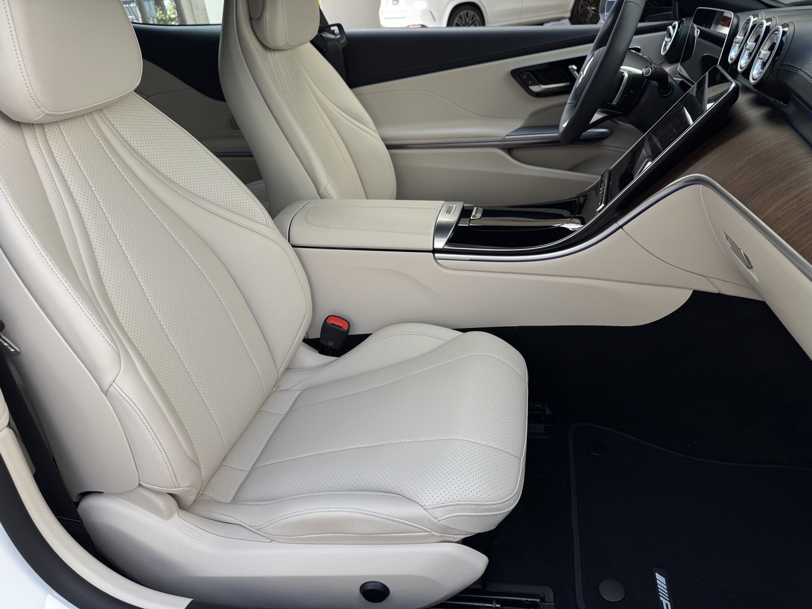 New 2026 Polar White Mercedes-Benz CLE 300 image 39