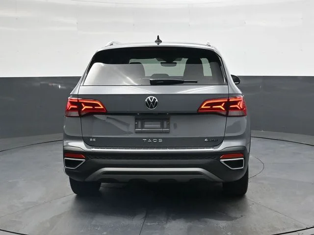 Used 2023 Gray Volkswagen 1.5T SE image 5